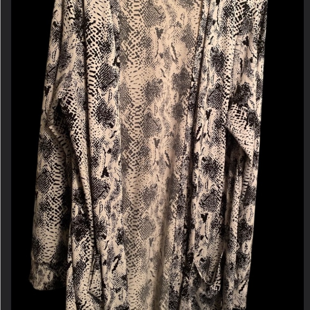 Fashion Nova Black and White Snake Print Cardigan